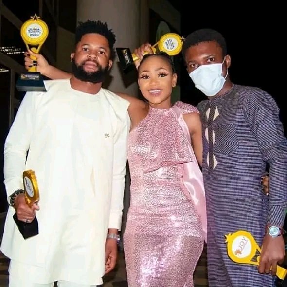 1765964830661_010756